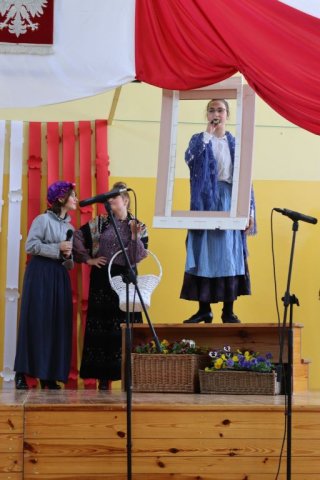 b_1024_768_0_00_images_2022_2023_Wydarzenia_3maja_342596263_1346423746214390_6882627328495406136_n